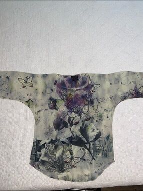 Floral Butterfly Print Women's Top in Ivory and Purple